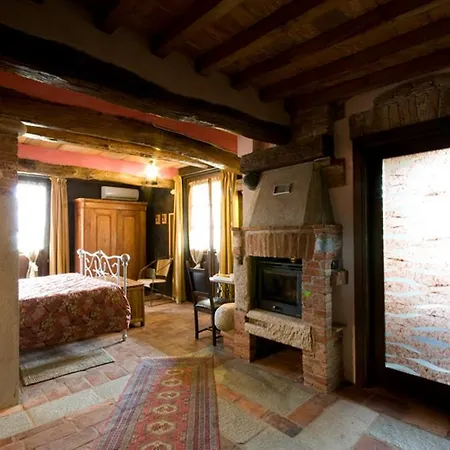 La Via' Bed & Breakfast Cavour