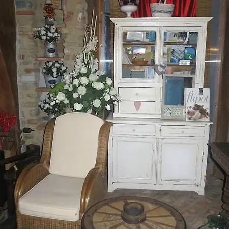 La Via' Bed & Breakfast