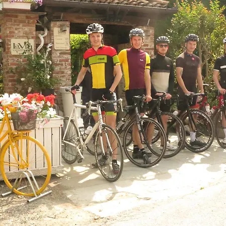 Bed and Breakfast La Via' 3*