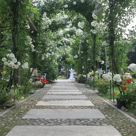 Bed & Breakfast La Via' 3*