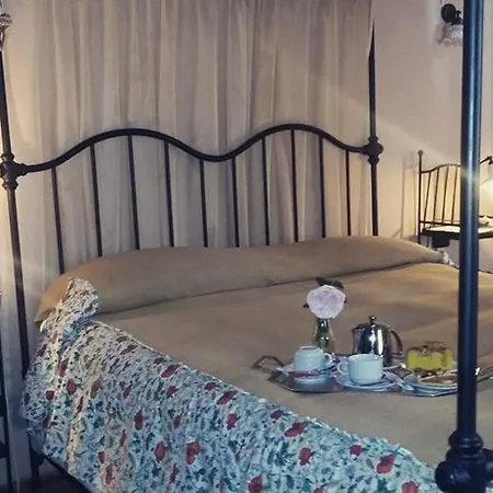 Bed & Breakfast La Via' Cavour