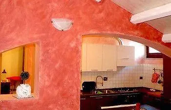 La Via' Bed & Breakfast 3*