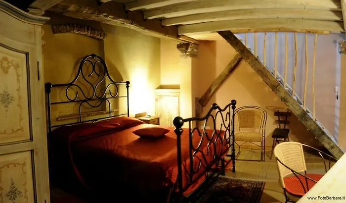 La Via' Bed & Breakfast Cavour